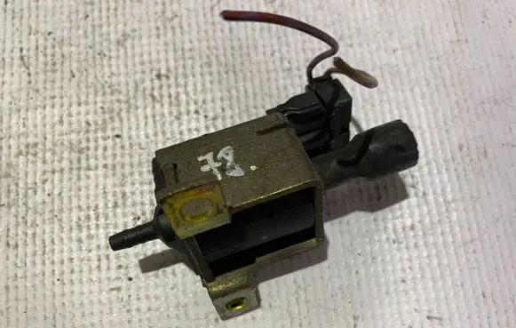Mercedes-Benz E W210 Turbo solenoid valve a0015408607 0015408607