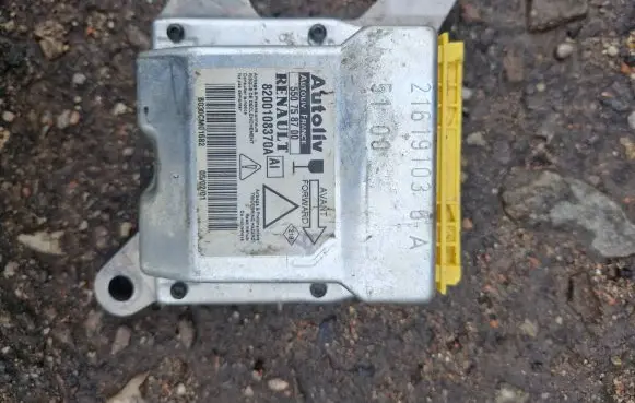 Renault Laguna II Airbag control unit/module 8200108370A 550758700