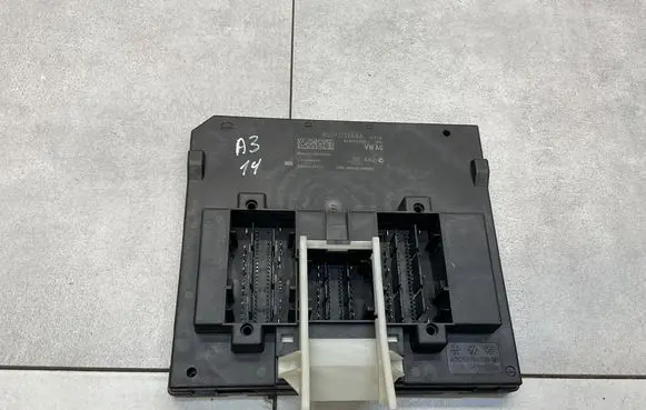 Audi A3 S3 8V Comfort/convenience module 5Q0937084AA