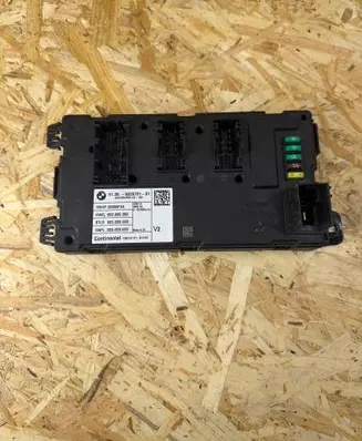 BMW 3 F30 F35 F31 Comfort/convenience module 9329701 A2C30450115
