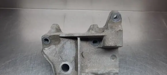 Volvo V70 Engine mounting bracket 6G92-6P096-DD