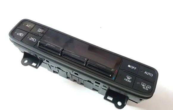 Toyota Auris E180 Climate control unit 5590002850 6982057A