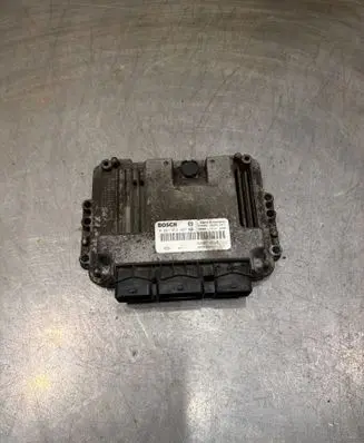 Suzuki Grand Vitara II Engine control unit/module 0281012657 8200518648 8200634611