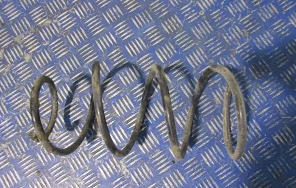 Alfa Romeo 147 Rear coil spring