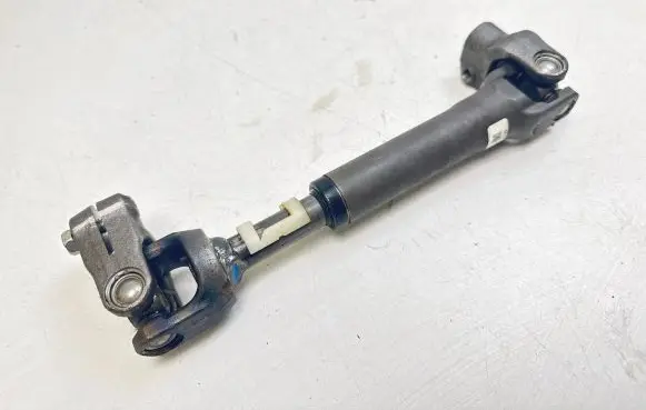 Toyota Verso Steering column universal joint 08121