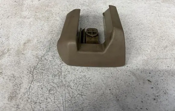 Volvo XC70 Front driver seat rail trim 30662549