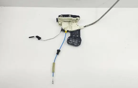 Mercedes-Benz B W246 W242 Front door lock A1667200735 ZGS002 16580011X