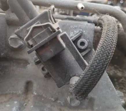 Lexus IS 220D-250-350 Turbo solenoid valve 70051308