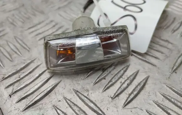 Opel Astra H Front fender indicator light