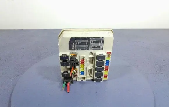 Nissan Micra Fuse box set 423A10