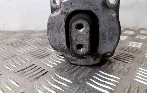 Chrysler 300 - 300C Gearbox mount 30184L