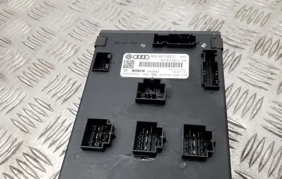 Audi A5 8T 8F Comfort/convenience module 8K0907063C
