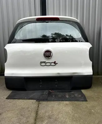 Fiat 500L Tailgate/trunk/boot lid