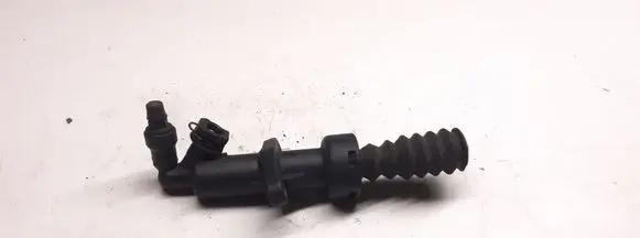 Peugeot 407 Clutch slave cylinder 