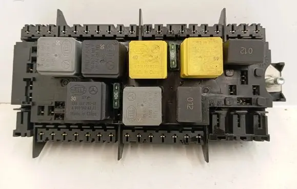 Mercedes-Benz GLE (W166 - C292) Fuse module A1669068201