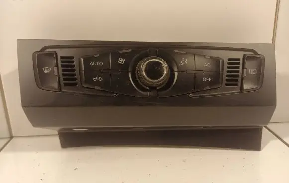 Audi A5 8T 8F Climate control unit 8T2820043AD