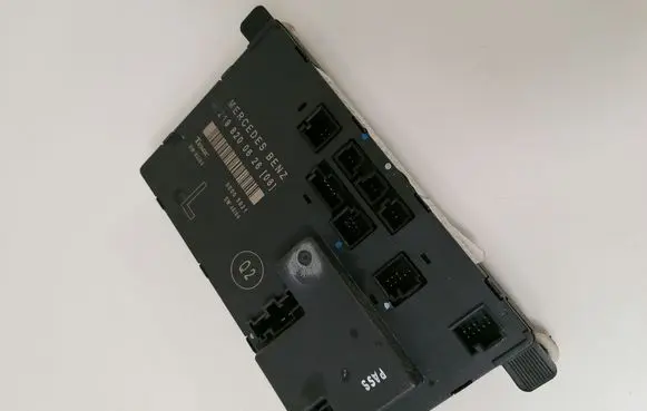 Mercedes-Benz CLS C219 Door control unit/module 2198200626