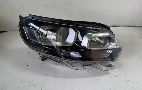 Opel Zafira C Headlight/headlamp 9808567680