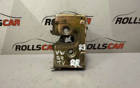 Volkswagen PASSAT B4 Rear door lock 357839016D