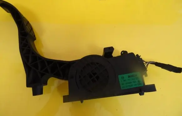 Volkswagen Polo IV 9N3 Accelerator throttle pedal 0280755063