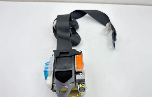 Toyota Yaris Front seatbelt 0589P1000417 0589