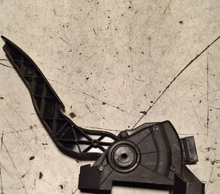 Opel Vectra C Accelerator throttle pedal 9186724CE 6PV00832200 4070