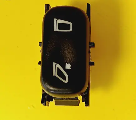 Mercedes-Benz E W210 Wing mirror switch 2108202010