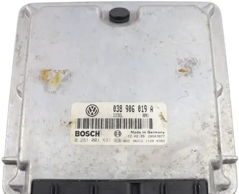 Volkswagen PASSAT B5 Engine control unit/module 038906019A 28SA3977 0281001691