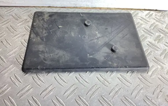 Battery tray