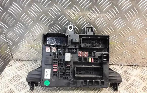 Opel Insignia A Fuse box set 529050199