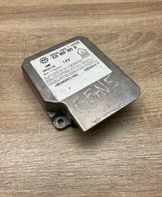 Volkswagen PASSAT B5.5 Airbag control unit/module 1C0909605B 5WK43124