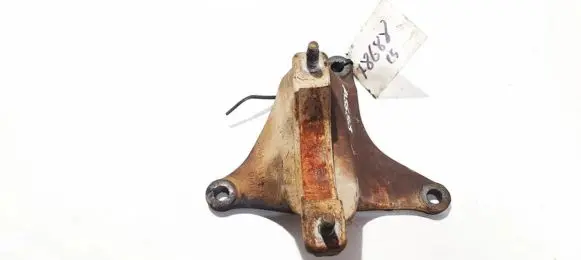 Volvo V50 Engine mounting bracket 3m513k305dc 3m51-3k305-dc