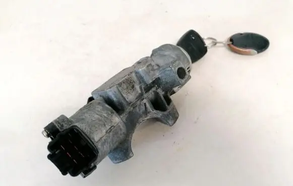 Toyota Avensis T250 Ignition lock 450200504 45020-05-04