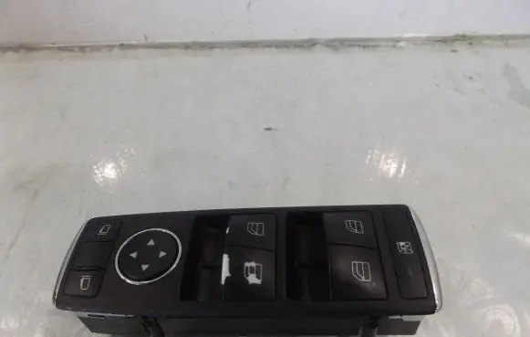 Mercedes-Benz C W204 Electric window control switch A2128208210