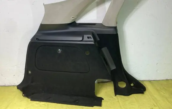 Mercedes-Benz B W245 Tailgate/trunk side cover trim A1696900725 A1696900753