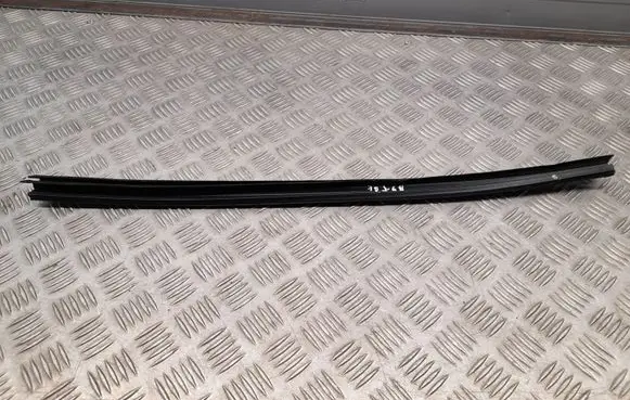 Audi A4 S4 B9 Rubber seal rear door window/glass 8W0839479