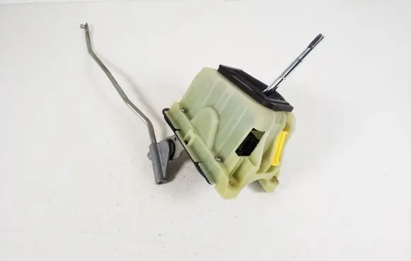 Mercedes-Benz E C207 W207 Gear shifter/selector A2042678124