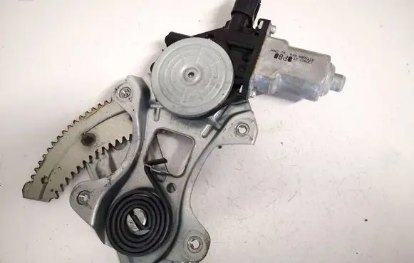Honda CR-V Front door window regulator motor 13042121