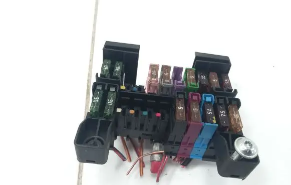 Mercedes-Benz E W212 Fuse box set 2115450301