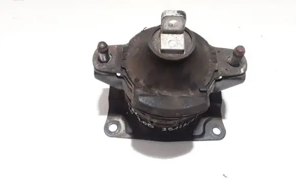 Honda Accord Engine mount bracket