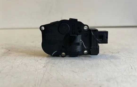 BMW X3 F25 Air flap motor/actuator EFB43603 110120123B