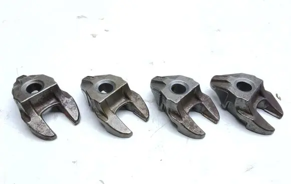 Volvo V40 Fuel Injector clamp holder 