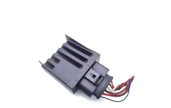 Volkswagen Tiguan Fuel injection pump control unit/module 3Q0906121B