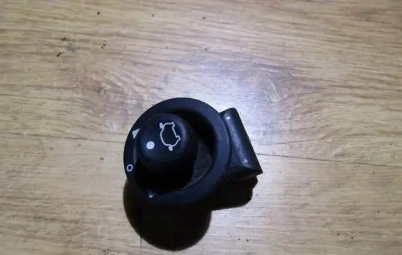Ford Fiesta Wing mirror switch 93bg17b676ba