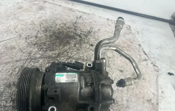 Nissan Qashqai Air conditioning (A/C) compressor (pump) 926009865R