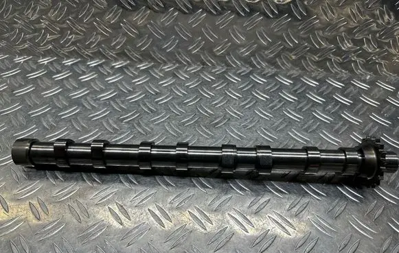DS Automobiles 7 Crossback Camshaft 9804424180