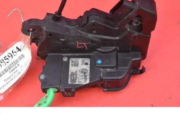 Jaguar XJ X308 Rear door lock 