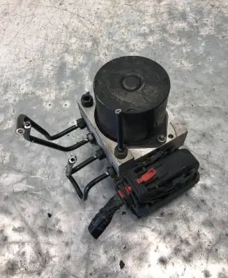 Volkswagen Polo IV 9N3 ABS Pump 6Q0614117Q 6Q0907379AA