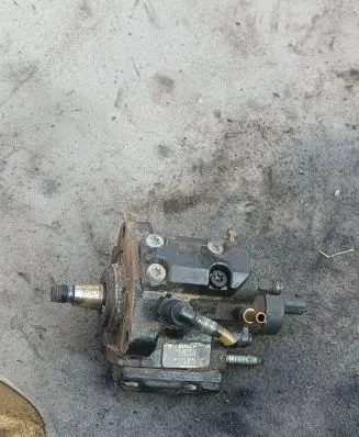 Renault Scenic I Fuel injection high pressure pump 7700111010 0445010018