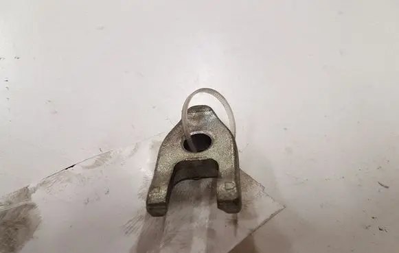 Nissan X-Trail T31 Fuel Injector clamp holder